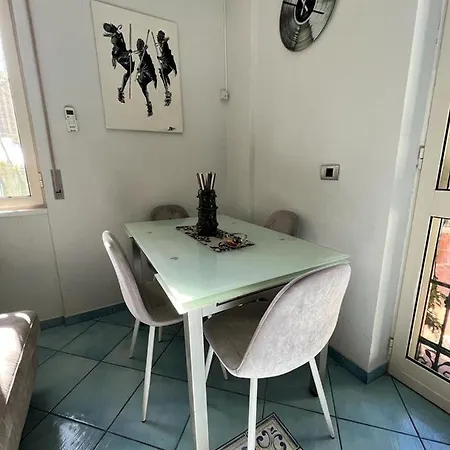 شقة Seafront House