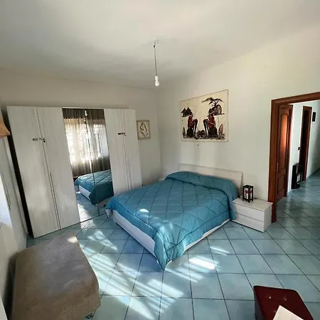 Seafront House شقة *